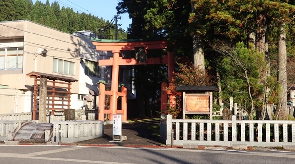 須波阿湏疑神社