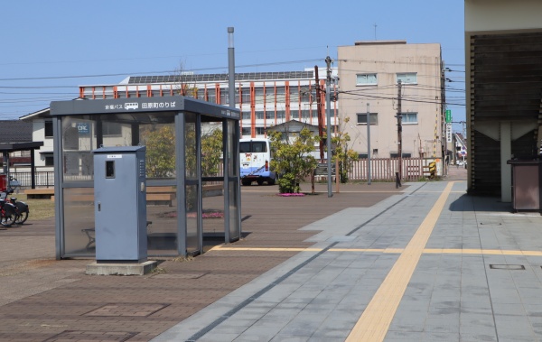 田原町駅のバス乗り場
