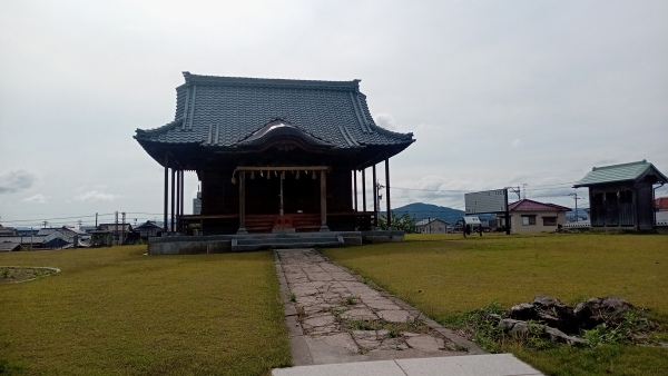 兜山古墳の八幡神社