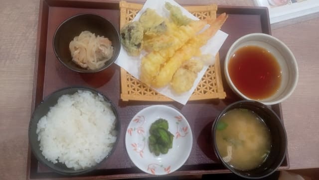 海鮮レストラン 越前 丸松