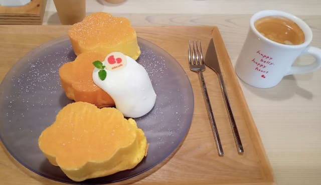 mikoブレンドコーヒーと、ふわふわパンケーキ