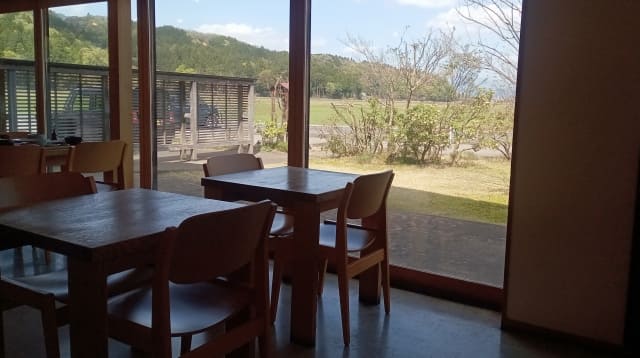 むらかみ食堂の店内