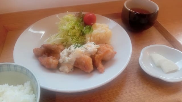 むらかみ食堂のチキン南蛮定食