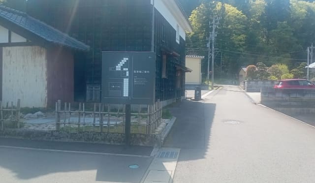 むらかみ食堂の駐車場